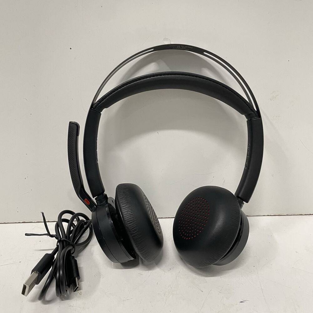 Plantronics Poly Voyager Focus 2 UC Bluetooth Headset & Cable VFOCUS2 - Tested